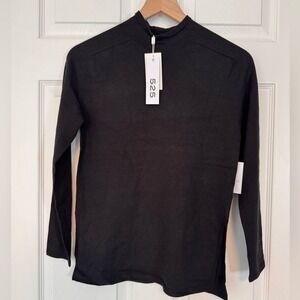 525 America Rolled Mock Neck Sweater NWT Size Medium